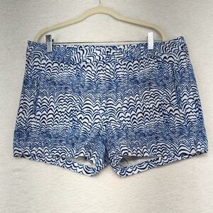Stylus Women's Blue‎ & White Patterned Shorts Size 14 Casual Summer